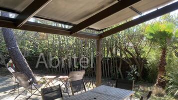 تناول الطعام بالخارج