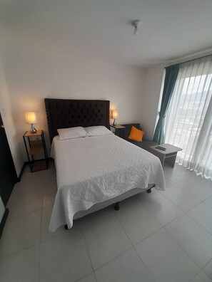 3 bedrooms, free WiFi, bed sheets