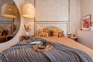 3 habitaciones, tabla de planchar con plancha, wifi y ropa de cama 