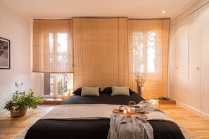 2 bedrooms, desk, iron/ironing board, WiFi