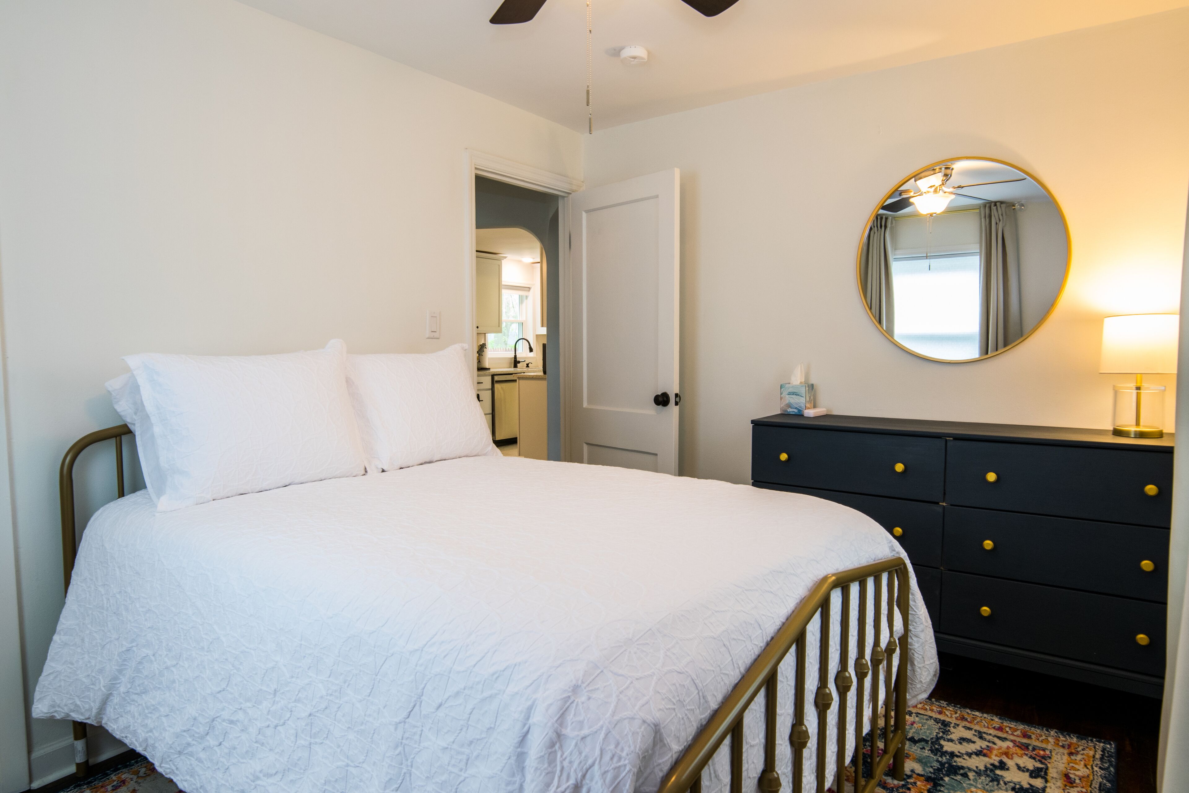 2 camere, una scrivania, ferro/asse da stiro, accesso a Internet