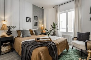 2 bedrooms, iron/ironing board, WiFi, bed sheets