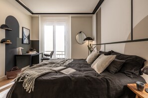 2 bedrooms, desk, iron/ironing board, WiFi