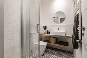 Hair dryer - Baza - 3 bedrooms and office in Trafalgar (Madrid)