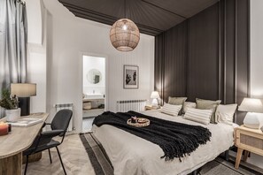 3 bedrooms, iron/ironing board, WiFi, bed sheets - Baza - 3 bedrooms and office in Trafalgar (Madrid)