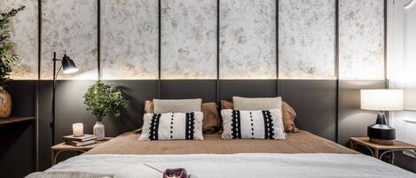 3 chambres, fer et planche à repasser, Wi-Fi, draps fournis