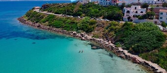 Apartment 'Casa Nora' with Private Terrace, Wi-Fi and Air Conditioning