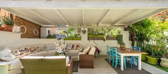 Apartment 'Casa Nora' with Private Terrace, Wi-Fi and Air Conditioning