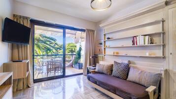 Televisión de pantalla plana y servicios de streaming