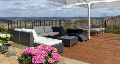 Casa de vacaciones 'La Loggia di Giulia' con terraza privada, bañera de hidromasaje y jardín
