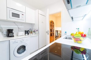 Mikrobølgeovn, oppvaskmaskin og kaffetrakter/tekoker