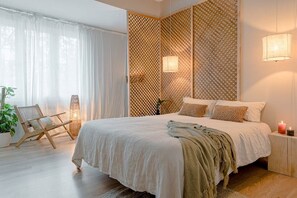 3 habitaciones, escritorio, tabla de planchar con plancha y wifi