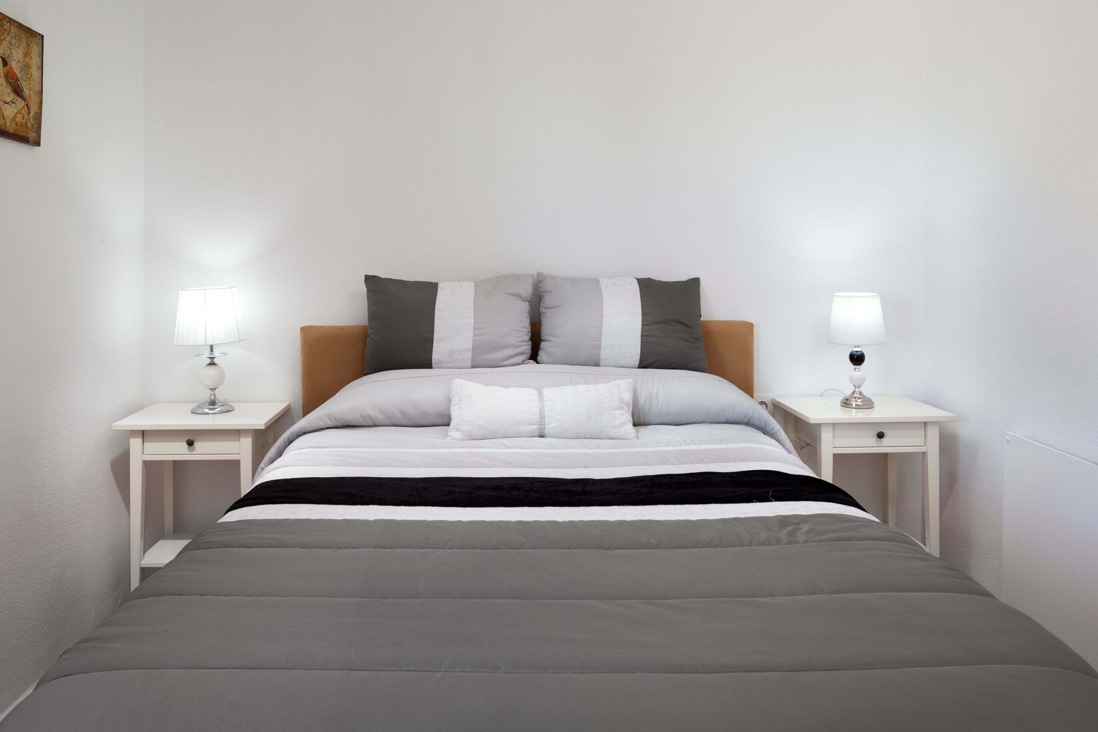 2 dormitorios, tabla de planchar con plancha, wifi gratis y ropa de cama