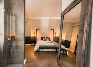 2 habitaciones, escritorio, tabla de planchar con plancha y wifi 