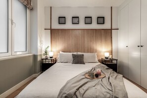 3 bedrooms, desk, iron/ironing board, WiFi