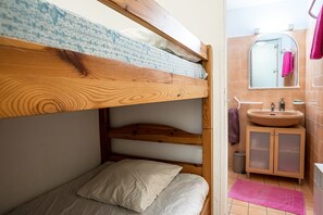 1 chambre, Wi-Fi gratuit, draps fournis