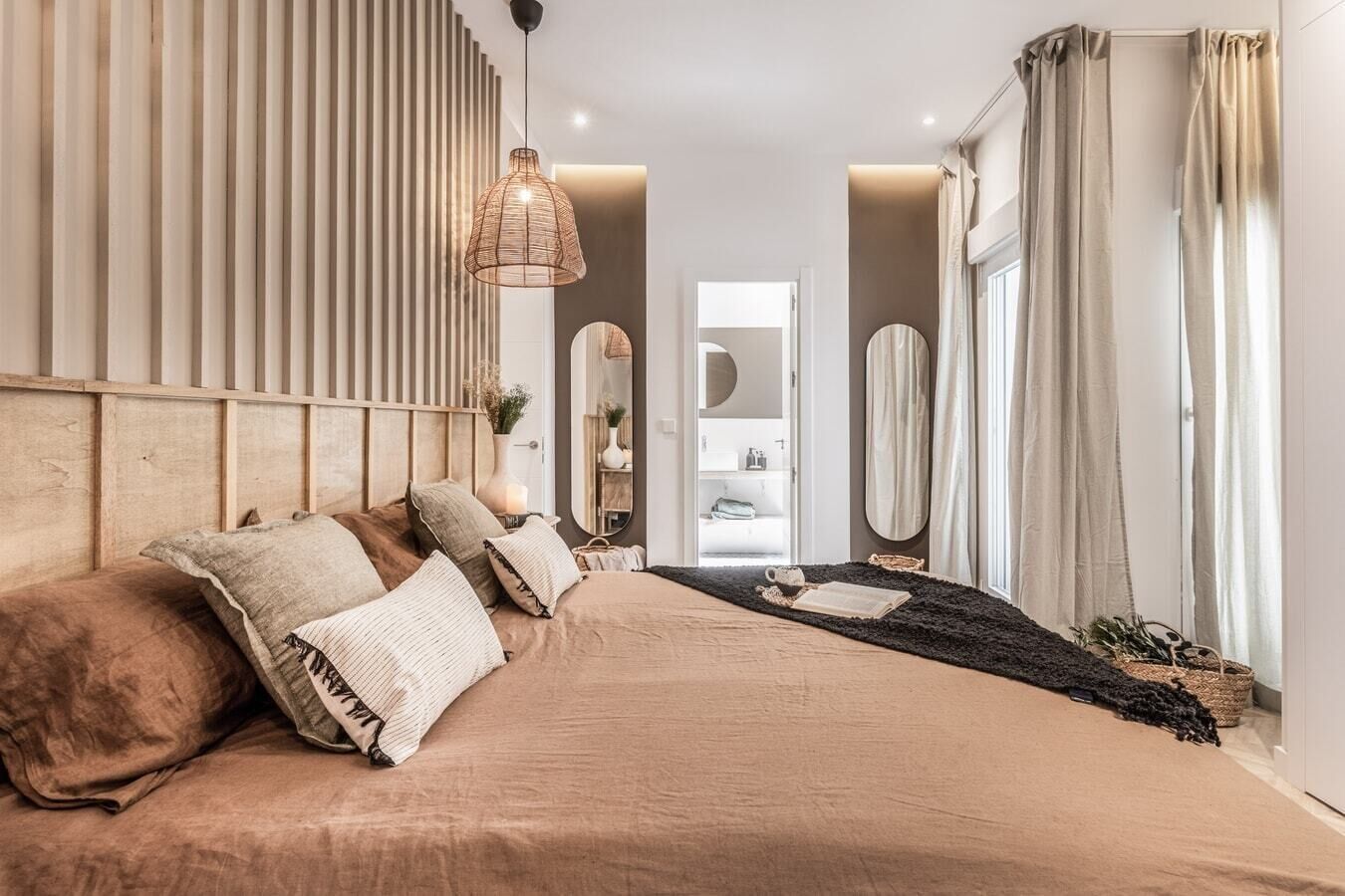 4 chambres, fer et planche à repasser, Wi-Fi, draps fournis