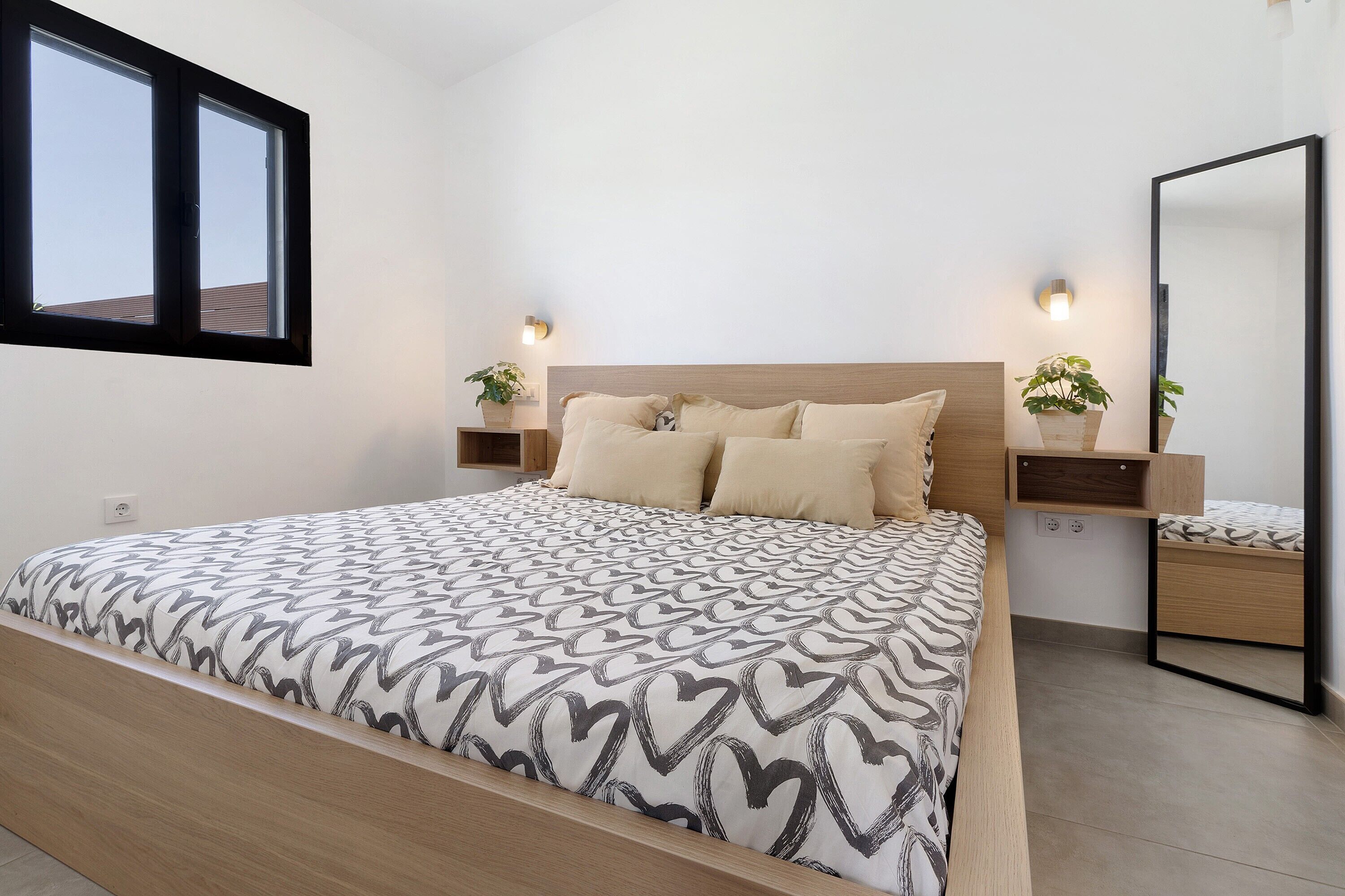 1 slaapkamer, een strijkplank/strijkijzer, gratis wifi, beddengoed