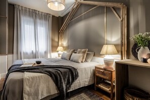 2 chambres, fer et planche à repasser, Wi-Fi, draps fournis