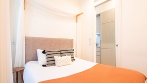1 bedroom, iron/ironing board, travel cot, free WiFi