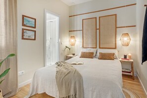 3 slaapkamers, een strijkplank/strijkijzer, wifi, beddengoed