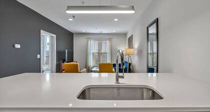 Nashville Cowgirl by Barclé Group