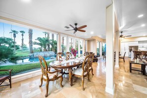 Dining - Casa Riviera – 5BR PGA West Estate Pool & Fire Pit (La Quinta)