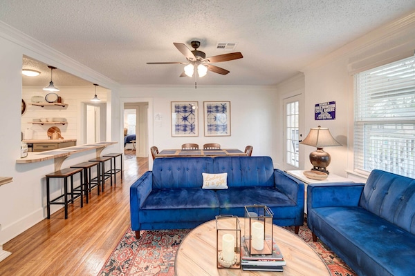 Waco Vacation Rental | 3BR | 2BA | Stairs Required | 1,391 Sq Ft