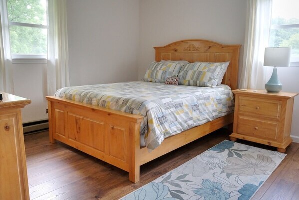 2 camere, una scrivania, ferro/asse da stiro, Wi-Fi gratuito