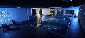 2 indoor pools, open 10:00 AM to 12:30 PM, pool umbrellas, sun loungers - HOTEL REGINA DEL BOSCO (Ronzone)