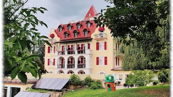 Esterni