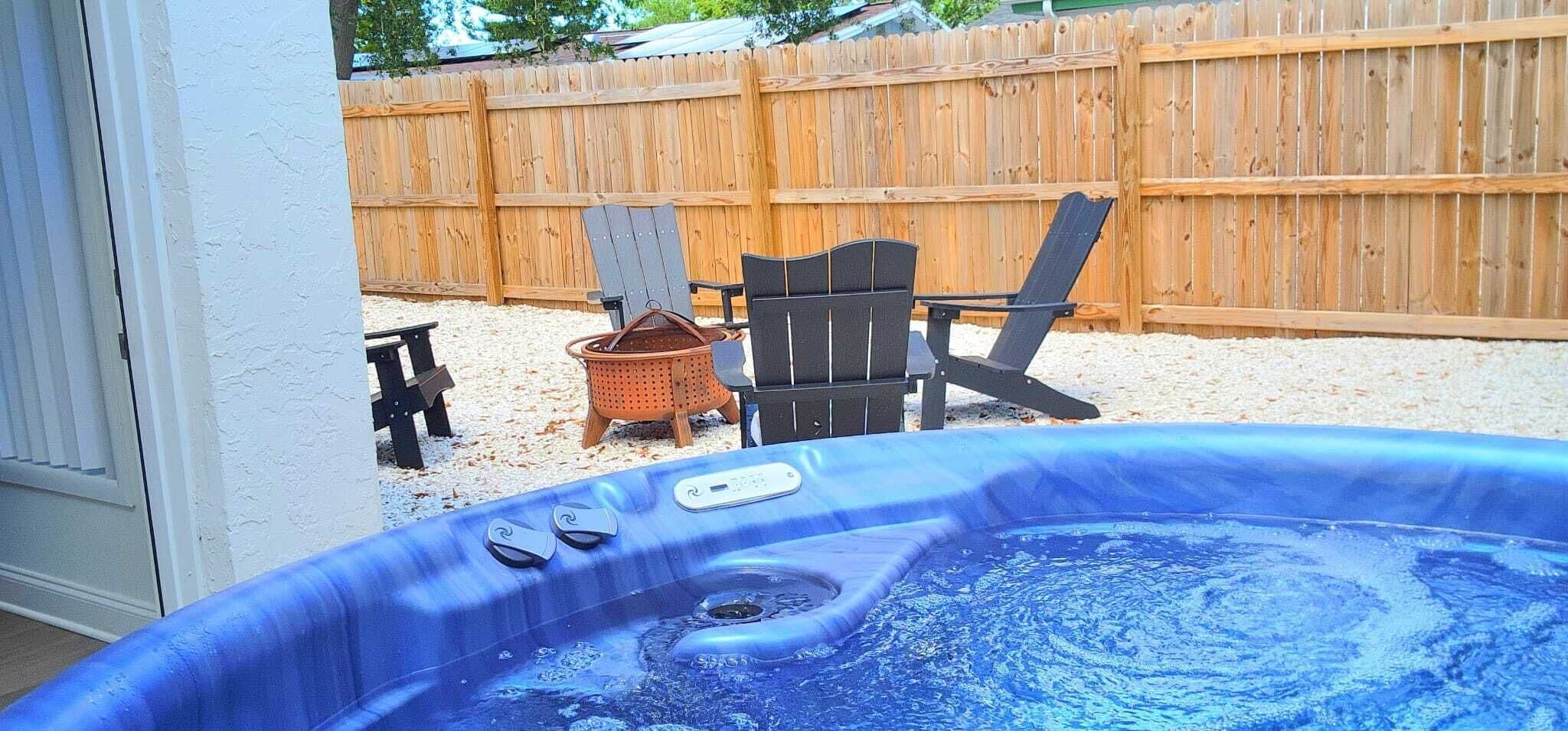 Outdoor spa tub