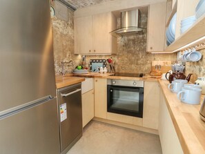 Dishwasher, cookware/dishes/utensils