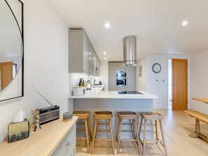 Dishwasher, high chair