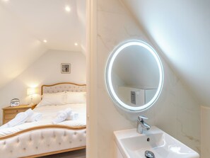 4 chambres, Wi-Fi gratuit, draps fournis