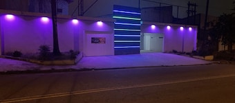 Light Motel