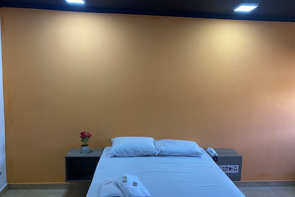 Basic Double Room | Free WiFi, bed sheets