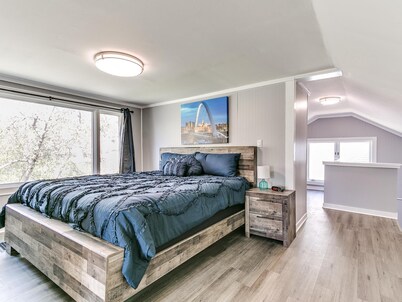 Spacious Valley Junction Retreat