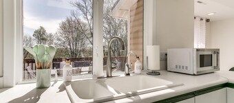 Spacious Valley Junction Retreat