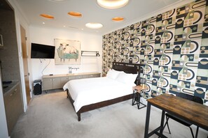 1 bedroom, in-room safe, desk, iron/ironing board - Private Modern Suite 15min from YVR self check in (Richmond)