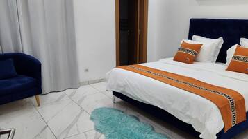 Apartment | Premium bedding, Select Comfort beds, blackout curtains, soundproofing