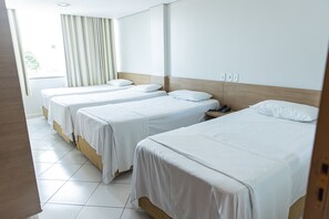 Standard Quadruple Room | Free WiFi, bed sheets - HOTEL GUAPINDAIA (Rio Branco)