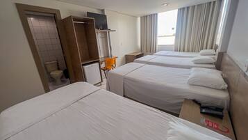 Quarto quádruplo família | Wi-Fi de cortesia, roupa de cama