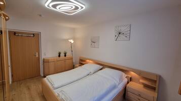 2 Schlafzimmer, kostenloses WLAN, Bettwäsche