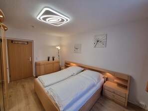 2 Schlafzimmer, kostenloses WLAN, Bettwäsche
