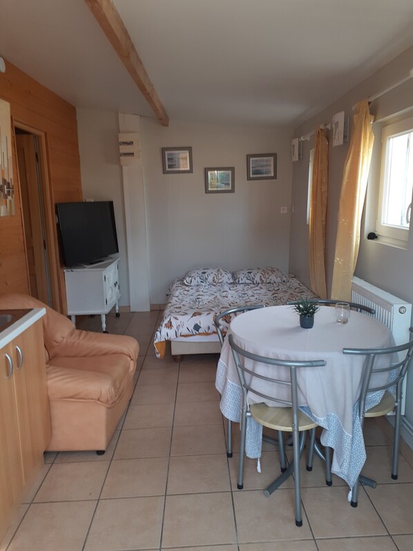 WiFi - Charming studio 1800 from the beach! (FORT MAHON PLAGE)