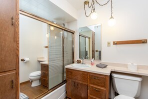 淋浴設備、風筒、提供毛巾、番梘