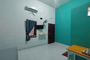 Interior - OYO 2933 Wisma Hiro Pertiwi (Palembang)