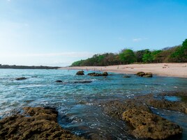 Una playa cerca, snorkel