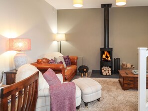 Living area - The Pottery (Newport)